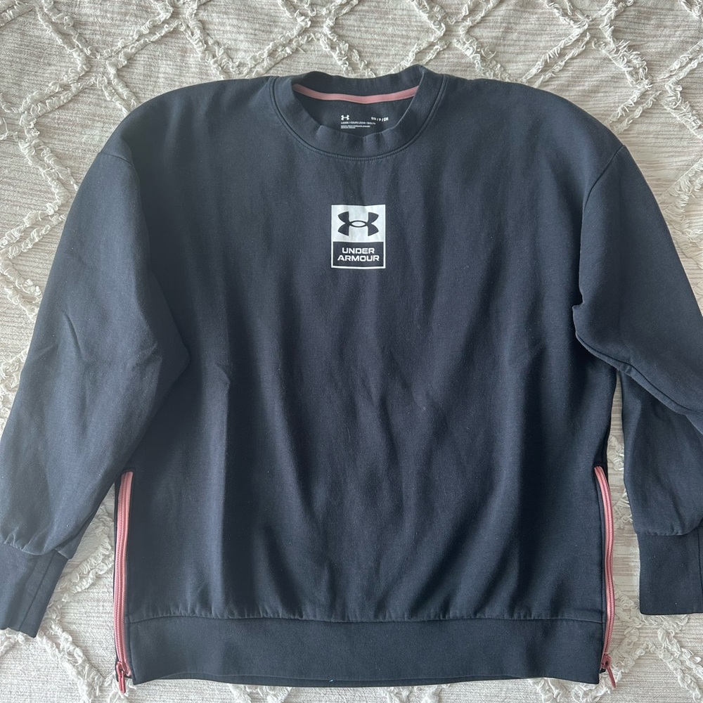 Under Armour Black Crew Neck